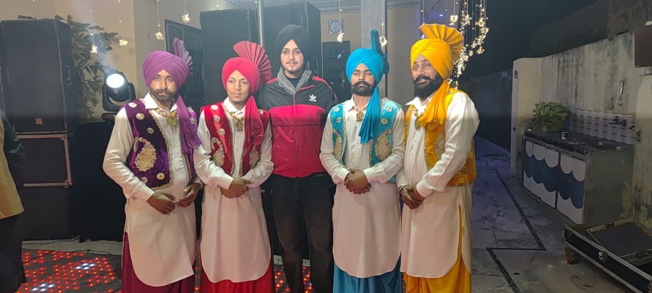 Our gidda team